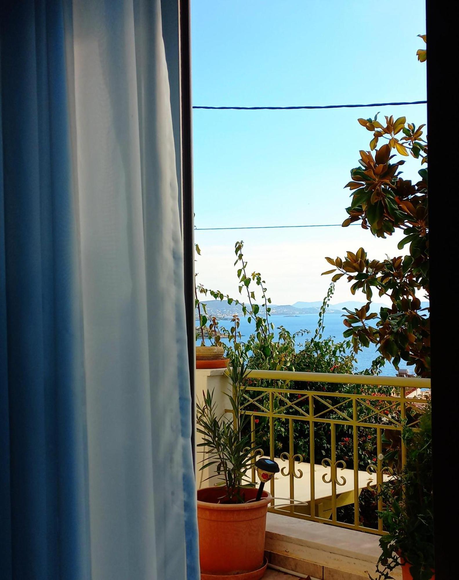 Villa "Eva" - Entire Beachfront Holiday Home - 4S Agia Marina  外观 照片
